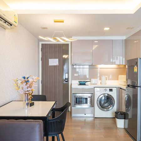 Dazzle Sukhumvit 7 By Lefoyer Apartment Bangkok Exterior foto