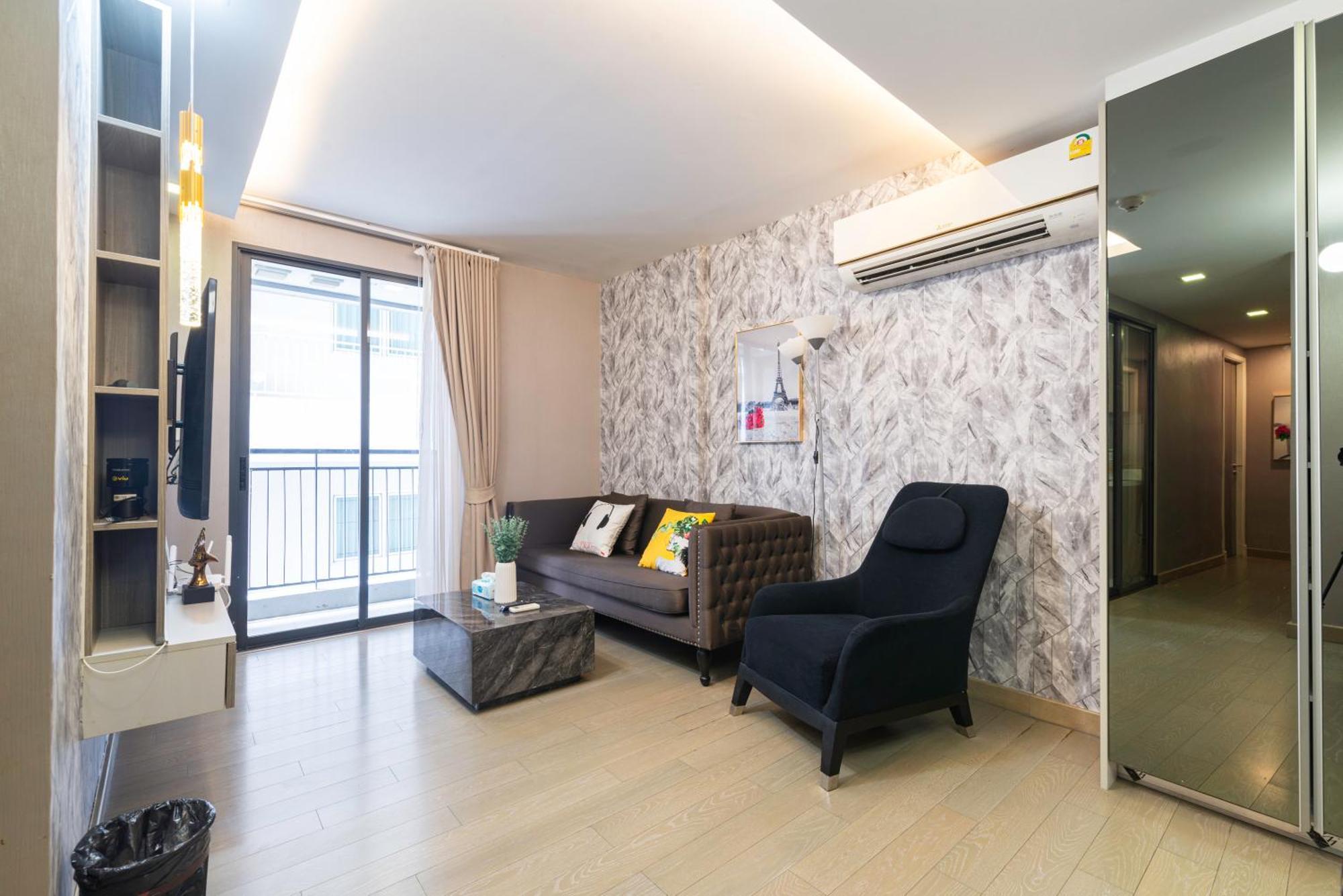 Dazzle Sukhumvit 7 By Lefoyer Apartment Bangkok Exterior foto