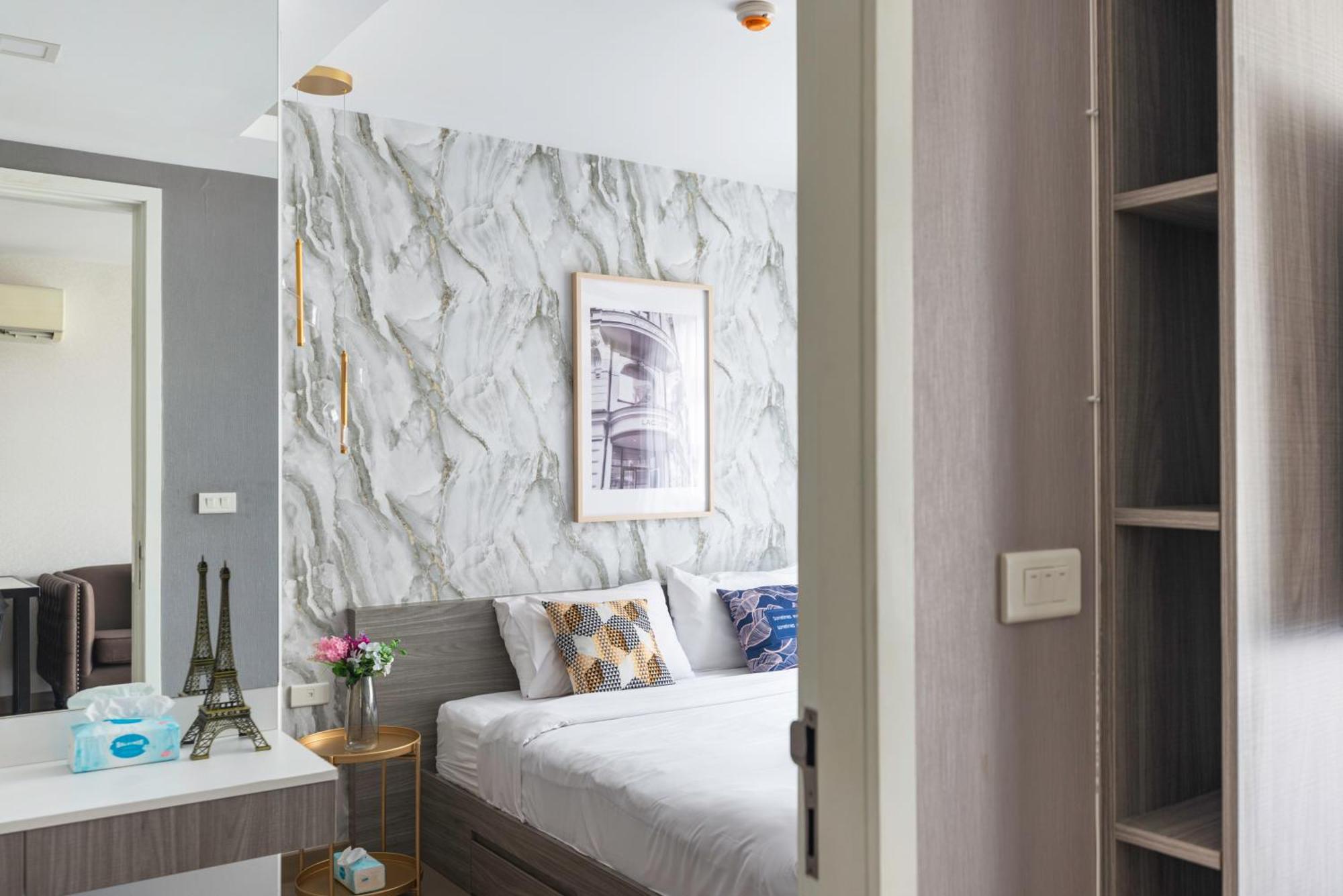 Dazzle Sukhumvit 7 By Lefoyer Apartment Bangkok Exterior foto